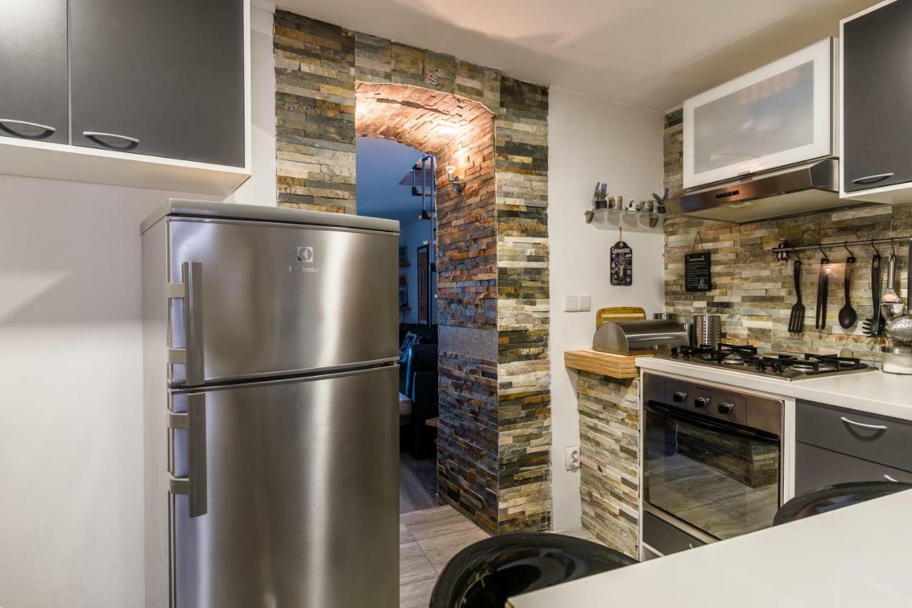 Stone House Knez Apartment Vrbnik Bagian luar foto